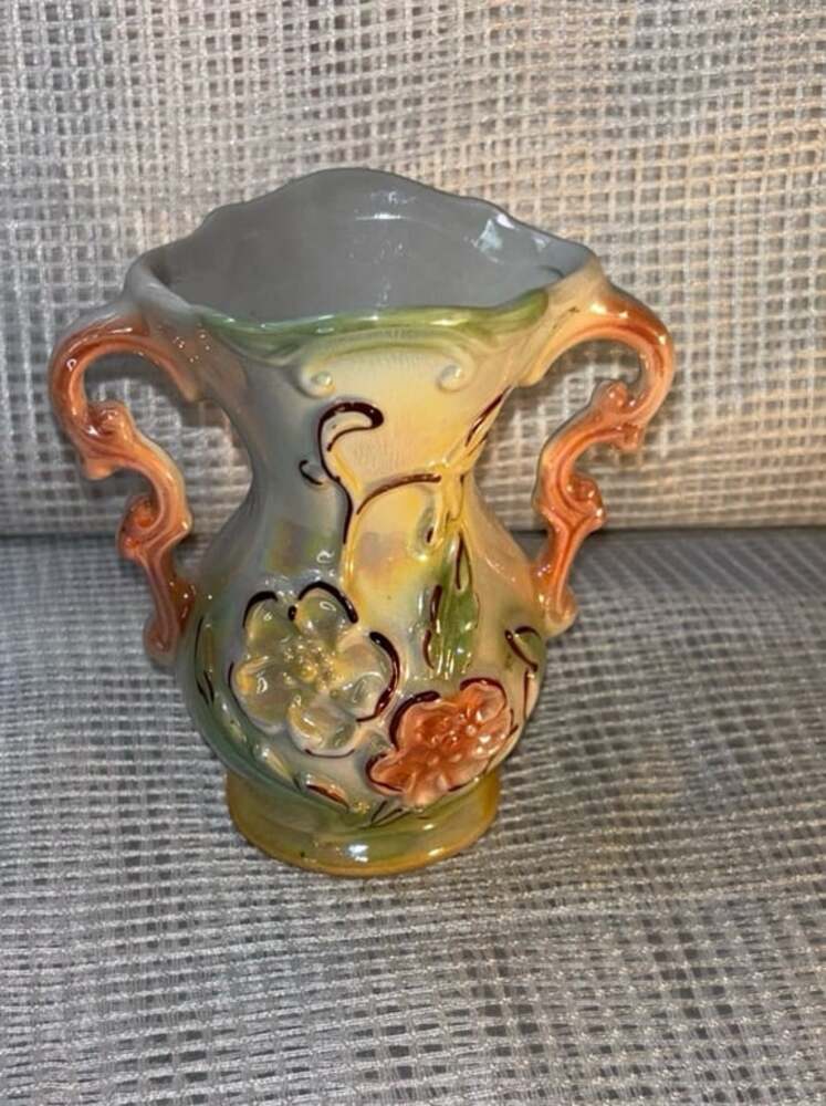 Bed vase